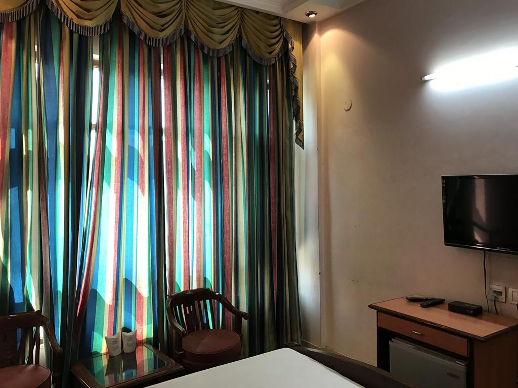 Hotel D R International Ambāla Zewnętrze zdjęcie