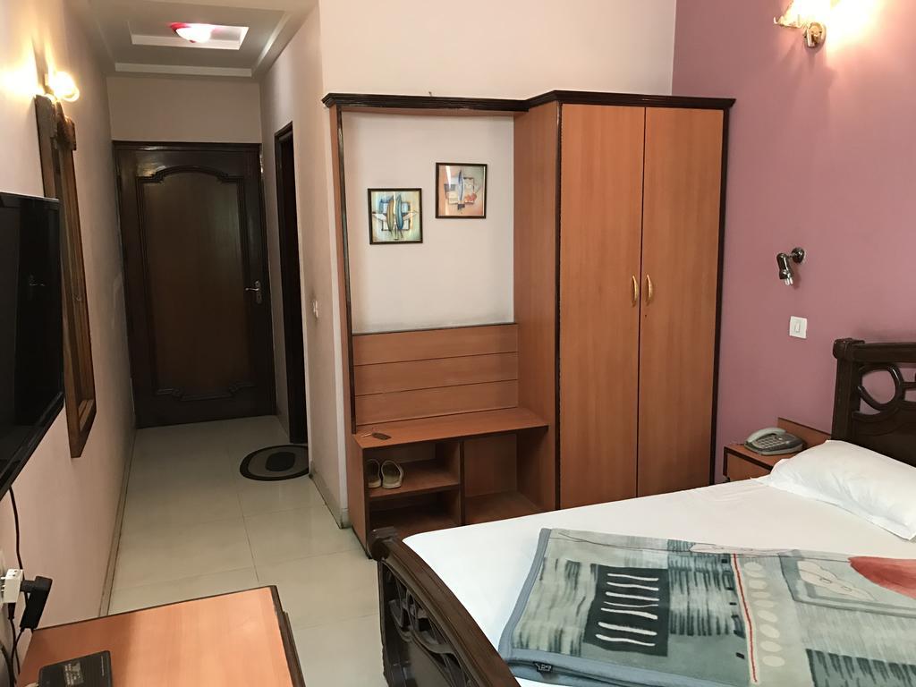 Hotel D R International Ambāla Zewnętrze zdjęcie